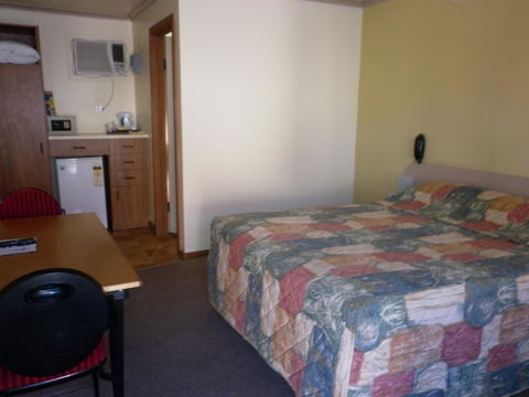 Daydream Motel And Apartments - VIC Tourism 1