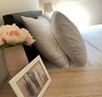 Delicate Bedroom in Bentleigh East - VIC Tourism