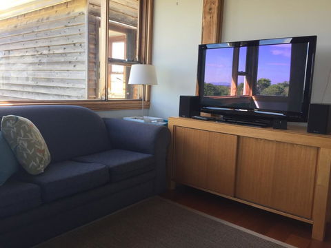 Dolphin Beach House - VIC Tourism 0