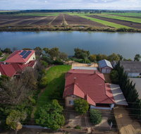 Doreen's - VIC Tourism