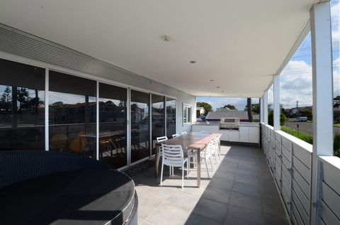 Dream Catcher Beach House - Shellharbour - VIC Tourism 1
