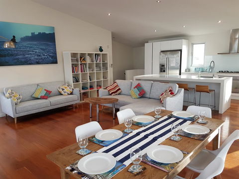 Dream Catcher Beach House - Shellharbour - VIC Tourism 0