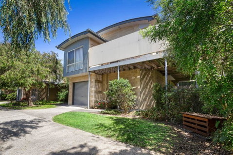 DRIFTWOOD VILLA - Free Wifi, Walk To Beach - VIC Tourism 0