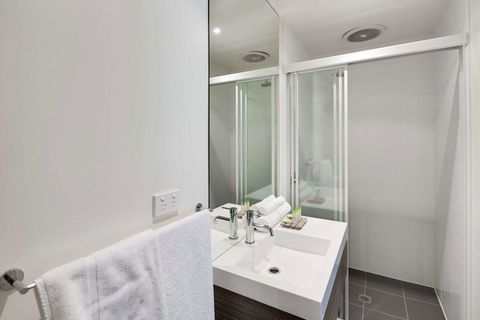 Drouin Motel - VIC Tourism 1