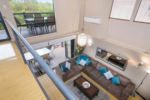 Dunsborough Deluxe Retreat - VIC Tourism 2