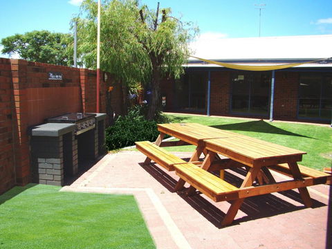 Dunsborough Inn Backpackers - VIC Tourism 0
