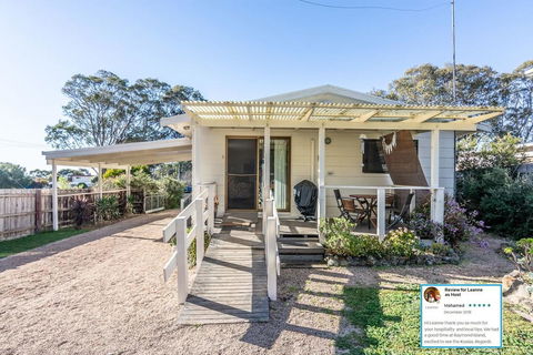 Eagle Bay Cottage - VIC Tourism 3