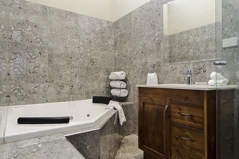 Eagle Foundry Bed & Breakfast - VIC Tourism 1