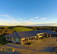 Eagle Rock BB Fish Creek - VIC Tourism