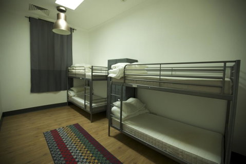 EBS Sydney Hostel - VIC Tourism 0