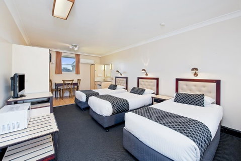 Econo Lodge Savannah Park Tamworth - VIC Tourism 1