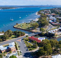 Elegant Waterfront Gem where the Ocean meets the Canal - VIC Tourism