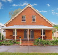 Eliza 1875 Red Brick Duplex Townhouse - VIC Tourism