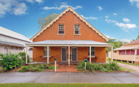 Eliza 1875 Red Brick Duplex Townhouse - VIC Tourism 0