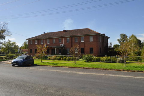 Elm And Wren Guesthouse - VIC Tourism 1