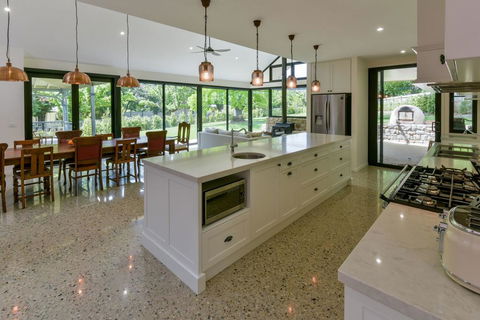 Elm Tree Lodge Beechworth - VIC Tourism 1