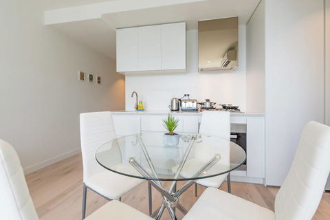 EQ Tower Luxury 1 Bedroom Central Melbourne - VIC Tourism 3