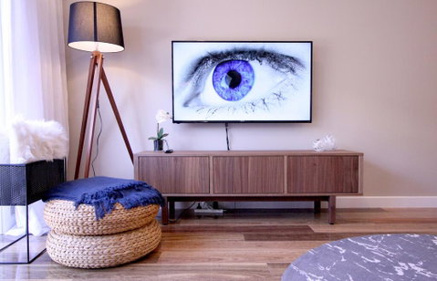 EVOLVE Near Adelaide CBD - Netflix / Wine / Lock Up Garage! - VIC Tourism 1