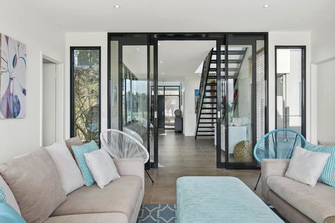 Fabulous Home - Families Only - VIC Tourism 2