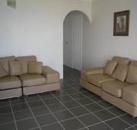 Fabulous location - Ground Floor Waterfront Unit Clearview Apartments - VIC Tourism