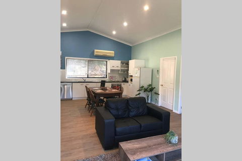 FAIRVIEW COTTAGE 25B - Waterfront Accommodation - VIC Tourism 3