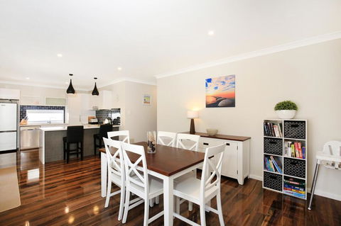 Fairways - 10 Mins To Hyams Beach - VIC Tourism 2