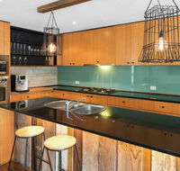 Family Foreshore Favourite - VIC Tourism