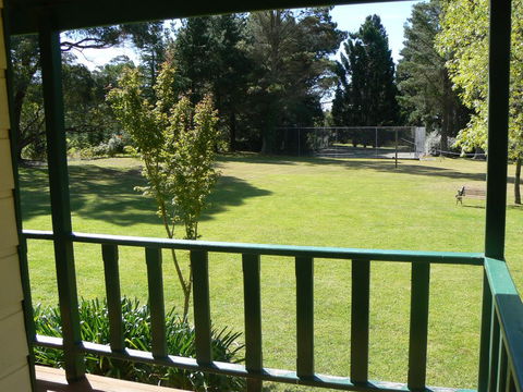 Federation Gardens & Possums Hideaway - VIC Tourism 3