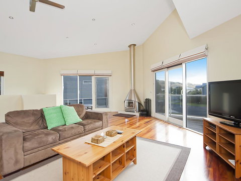 Felicity - VIC Tourism 2