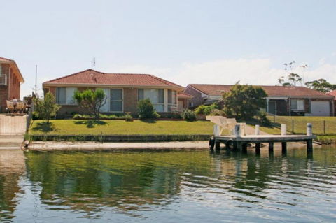 Fisherman's Delight Waterfront - VIC Tourism 2