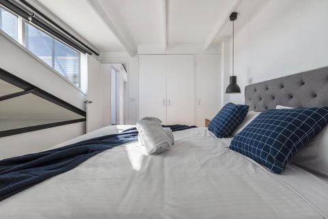 Fitzroy Converted Warehouse Penthouse - VIC Tourism 2