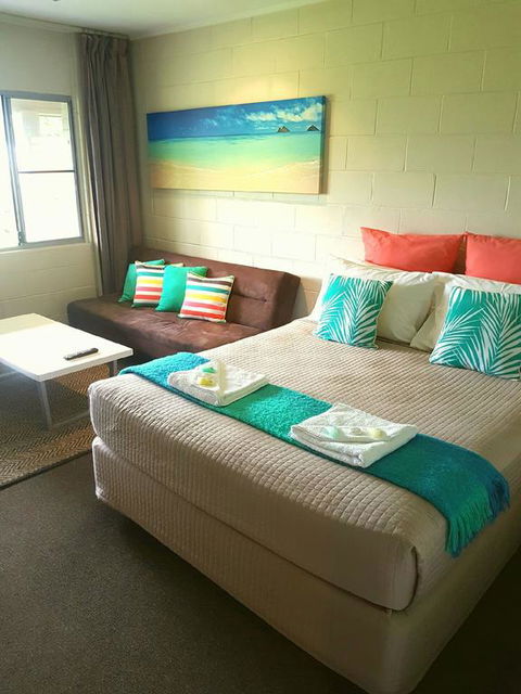 Forrest Beach Hotel/motel - VIC Tourism 3