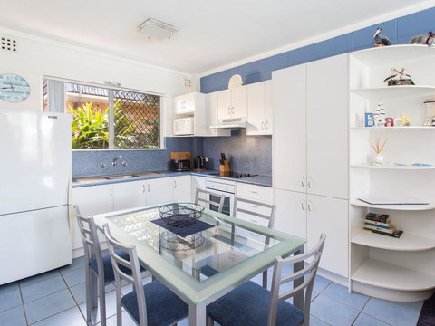 Forster Holiday Lodge 09 - VIC Tourism 1