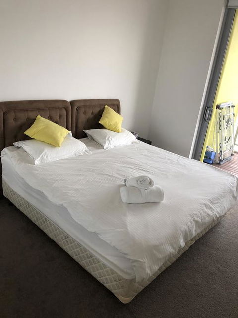 Four Bedroom Apartment - VIC Tourism 3