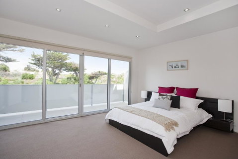 Four Kings Apartment - Deluxe 2br #3 - VIC Tourism 3