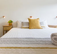 Fox on the Run - Motel Kilmore - VIC Tourism