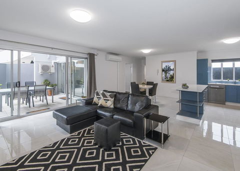 FV4006 Apartments - VIC Tourism 0