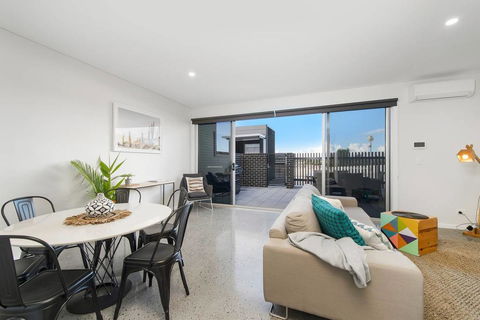 G149 - Apt 2 - VIC Tourism 2