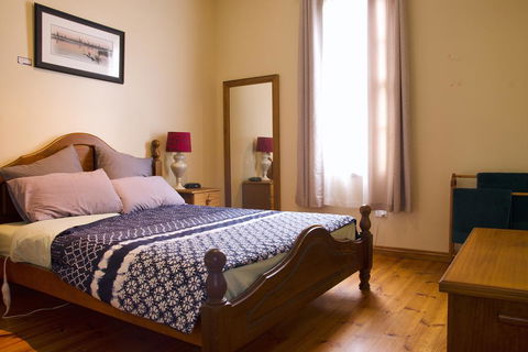 Gellibrand River Gallery Accommodation - VIC Tourism 1