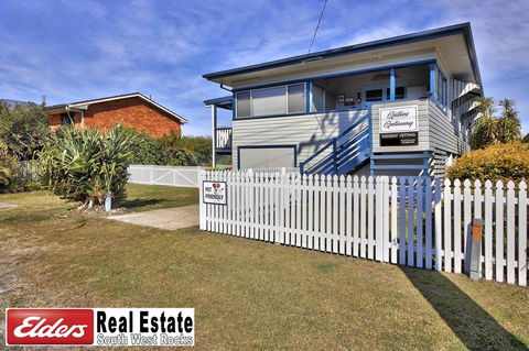 Gillies Getaway At South West Rocks - VIC Tourism 1