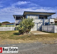 Gillies Getaway at South West Rocks - VIC Tourism