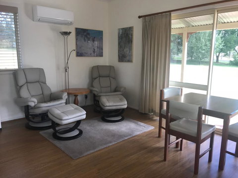 Glen Waverly Farmstay - VIC Tourism 1