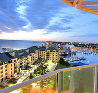 GLENELG Five Stars - VIC Tourism