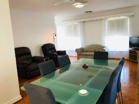 Glenelg Holiday Apartments-Colonial Square - VIC Tourism 2