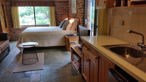 Glenhope Alpaca Farm Suites - VIC Tourism 3