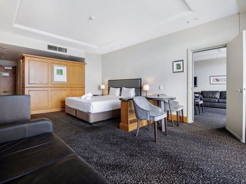 Gold Tower 20th Level Dual Key Ocean View - VIC Tourism 3