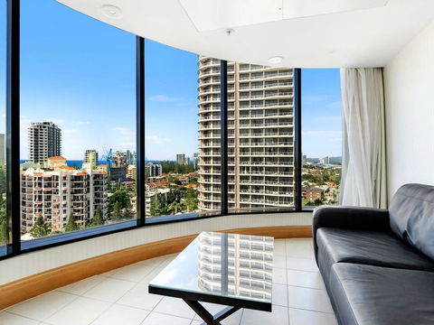 Gold Tower In The Oaks Hotel Surfers Paradise - 1020 - VIC Tourism 3