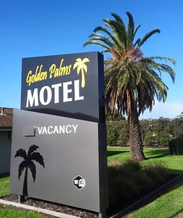 Golden Palms Motel - VIC Tourism 3