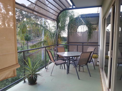 Golf View Apartment 7 - VIC Tourism 0