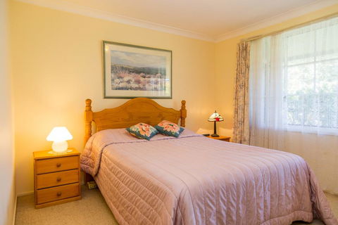 Golfer's Retreat, Mollymook - VIC Tourism 3